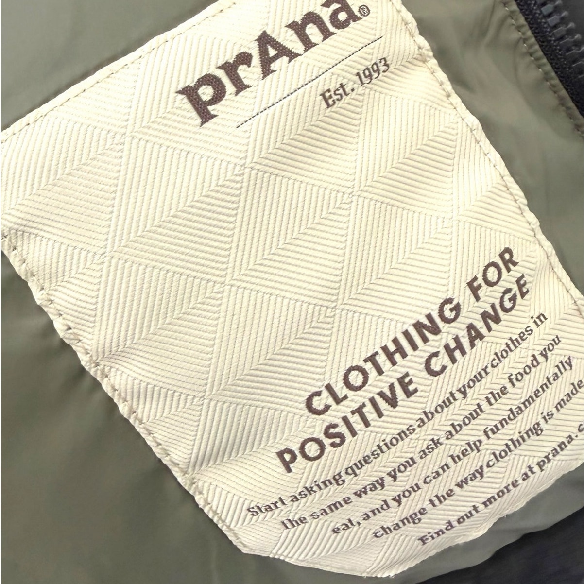 Nwt Prana Pinchot Shirt Jacket Black Olive Heather Down Puffer Men’s Size Small — image 8 of 8